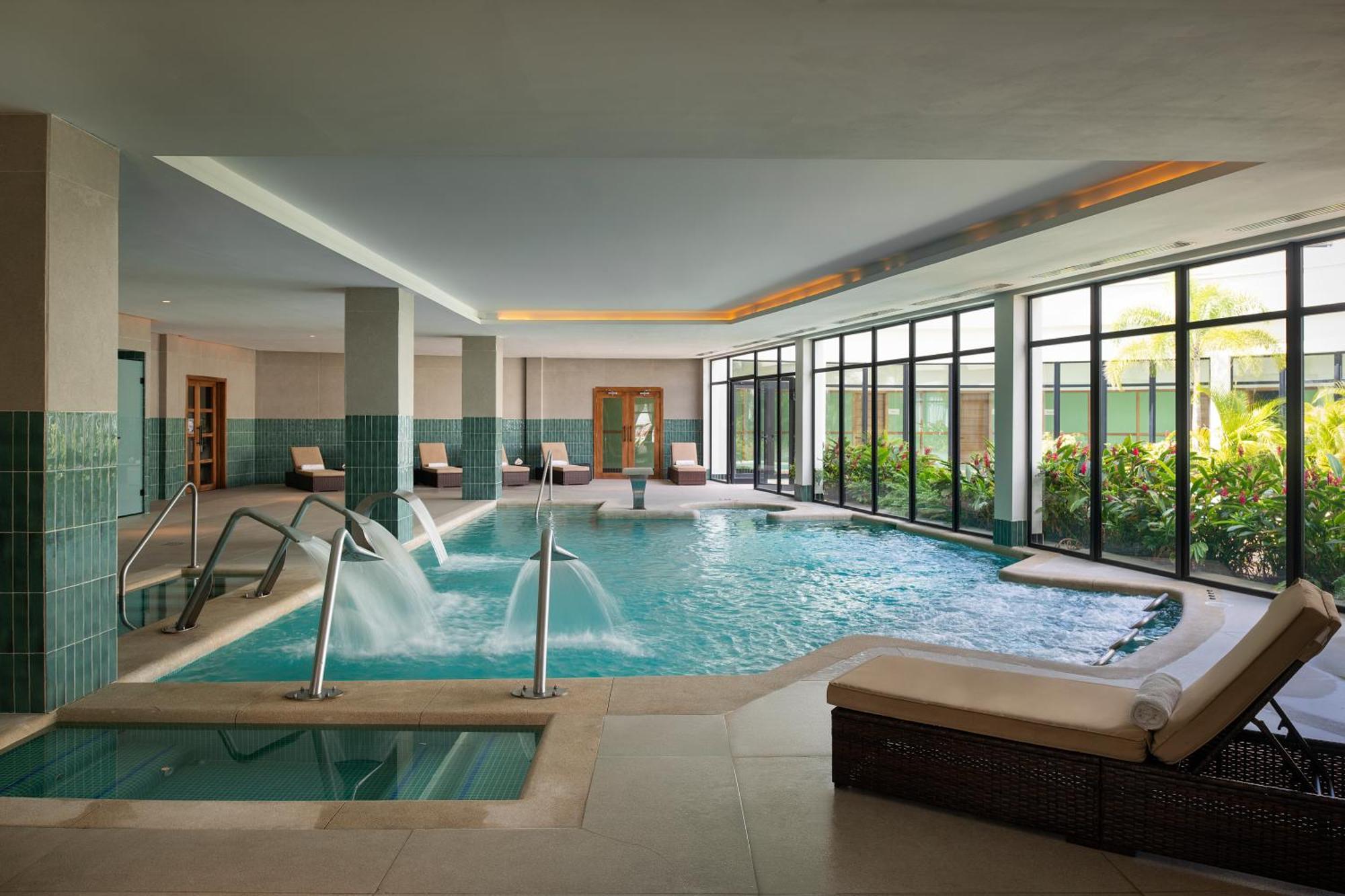 Hotel Ocean Eden Bay (Adults Only) Spring Rises Exteriér fotografie Spa at the Sheraton Maldives Resort & Spa